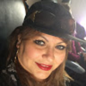 Meet your Posher, Yesenia